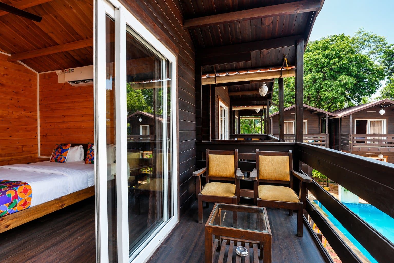 Wenzet Cottages — the veranda