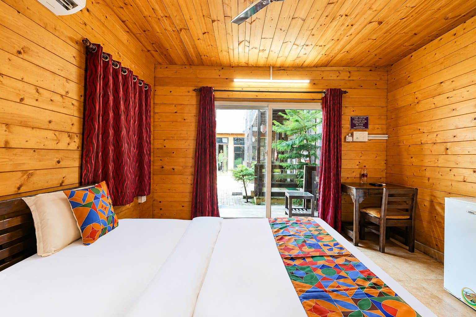 Wenzet Cottages — the bedroom